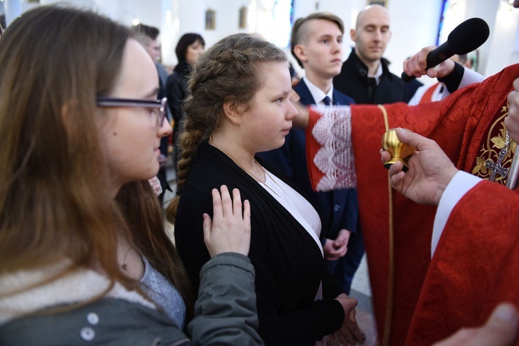 Bierzmowanie w kościele bł. Karoliny w Tarnowie