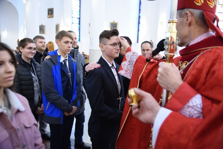 Bierzmowanie w kościele bł. Karoliny w Tarnowie