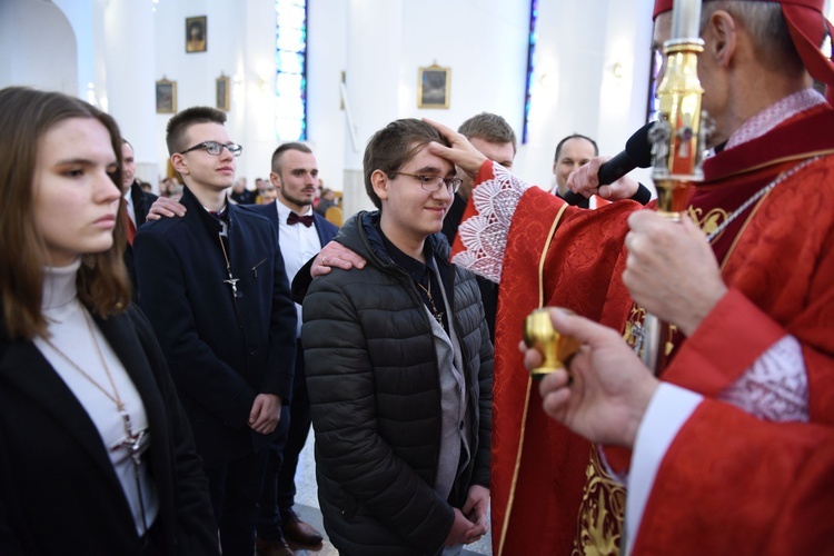 Bierzmowanie w kościele bł. Karoliny w Tarnowie