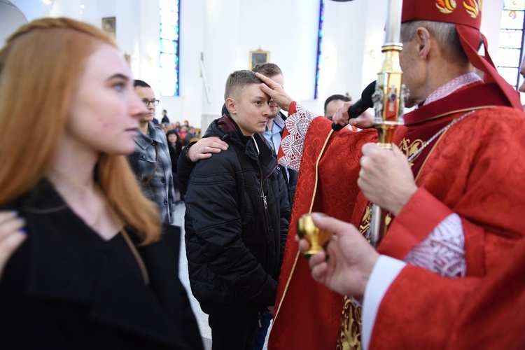 Bierzmowanie w kościele bł. Karoliny w Tarnowie