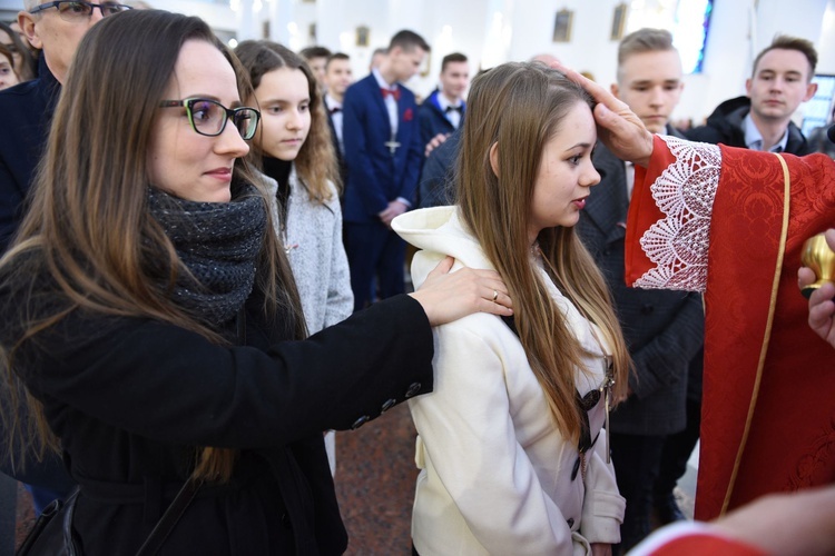 Bierzmowanie w kościele bł. Karoliny w Tarnowie