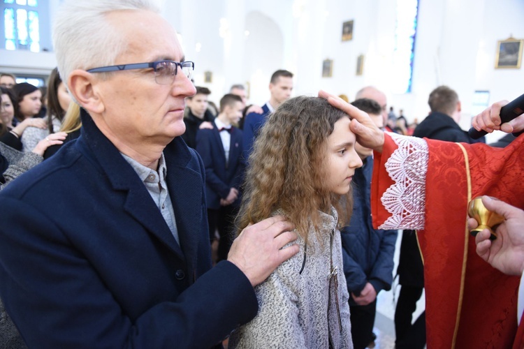 Bierzmowanie w kościele bł. Karoliny w Tarnowie