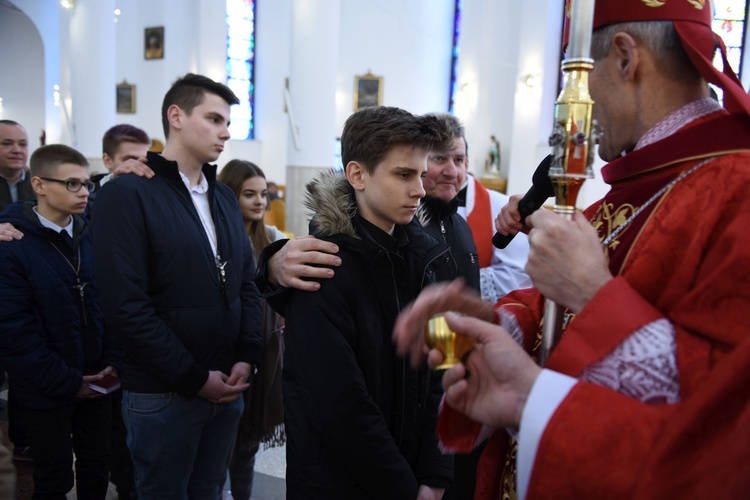 Bierzmowanie w kościele bł. Karoliny w Tarnowie