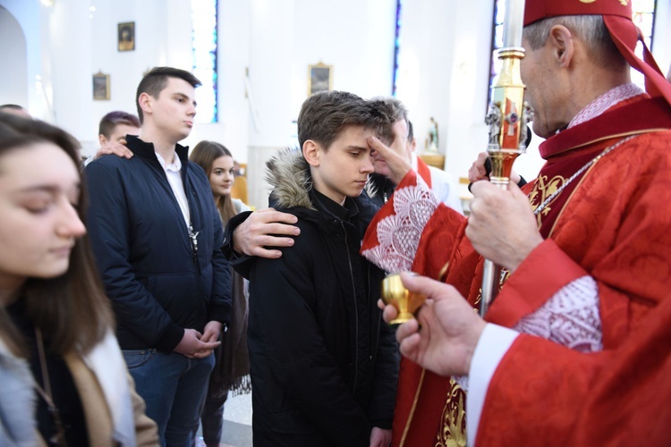 Bierzmowanie w kościele bł. Karoliny w Tarnowie