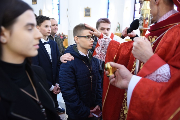 Bierzmowanie w kościele bł. Karoliny w Tarnowie