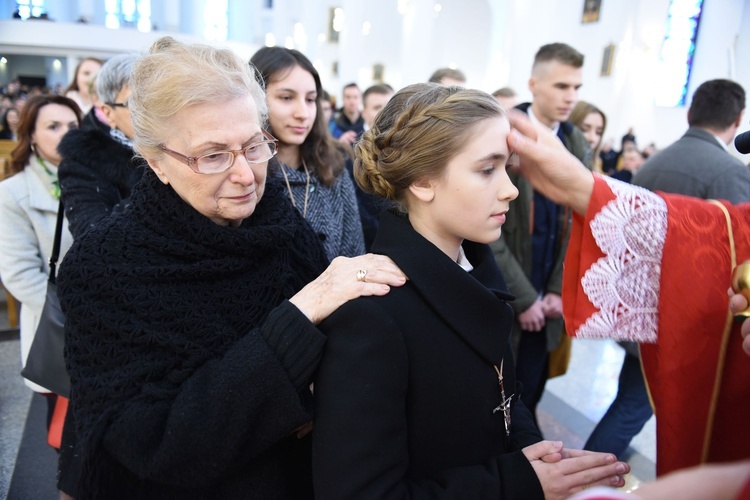 Bierzmowanie w kościele bł. Karoliny w Tarnowie