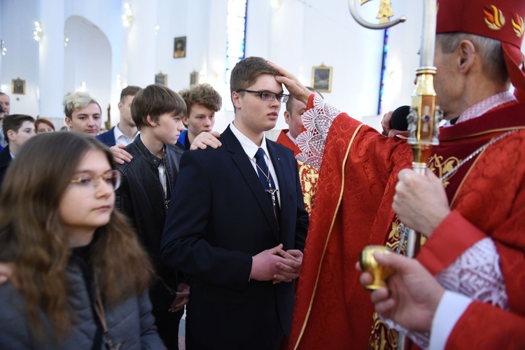 Bierzmowanie w kościele bł. Karoliny w Tarnowie