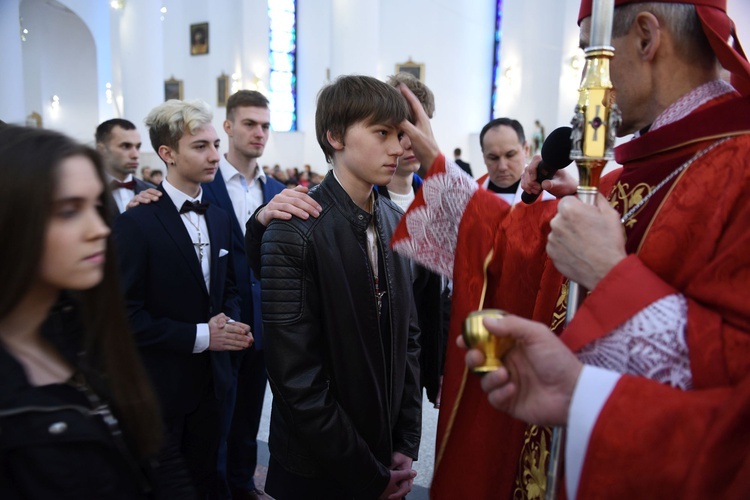 Bierzmowanie w kościele bł. Karoliny w Tarnowie