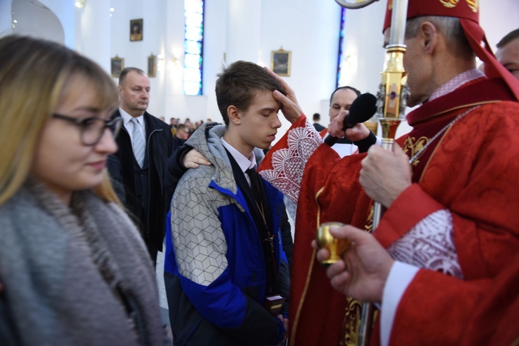 Bierzmowanie w kościele bł. Karoliny w Tarnowie