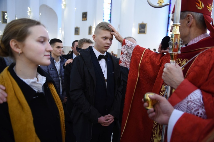 Bierzmowanie w kościele bł. Karoliny w Tarnowie