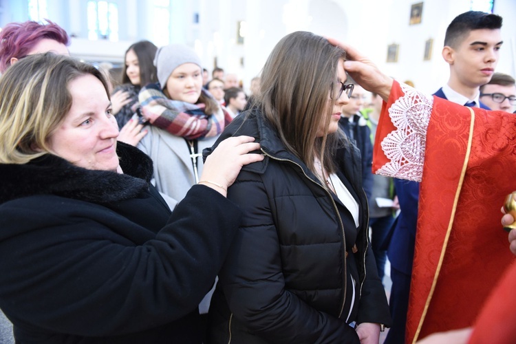 Bierzmowanie w kościele bł. Karoliny w Tarnowie