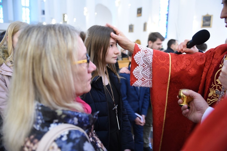 Bierzmowanie w kościele bł. Karoliny w Tarnowie