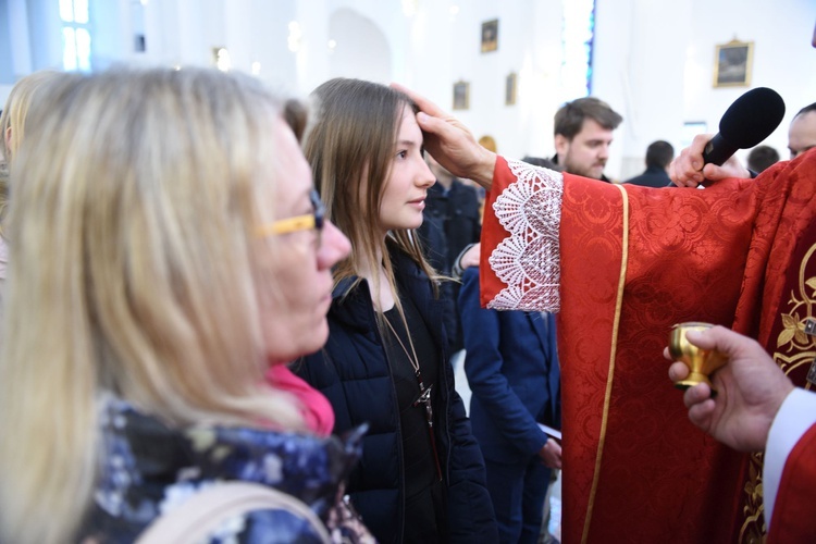 Bierzmowanie w kościele bł. Karoliny w Tarnowie