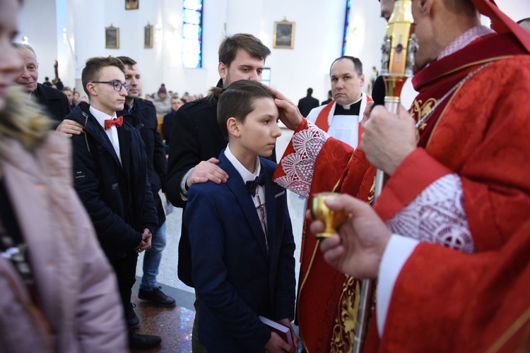 Bierzmowanie w kościele bł. Karoliny w Tarnowie