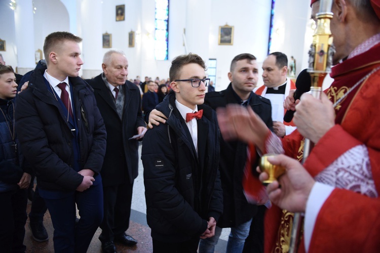 Bierzmowanie w kościele bł. Karoliny w Tarnowie