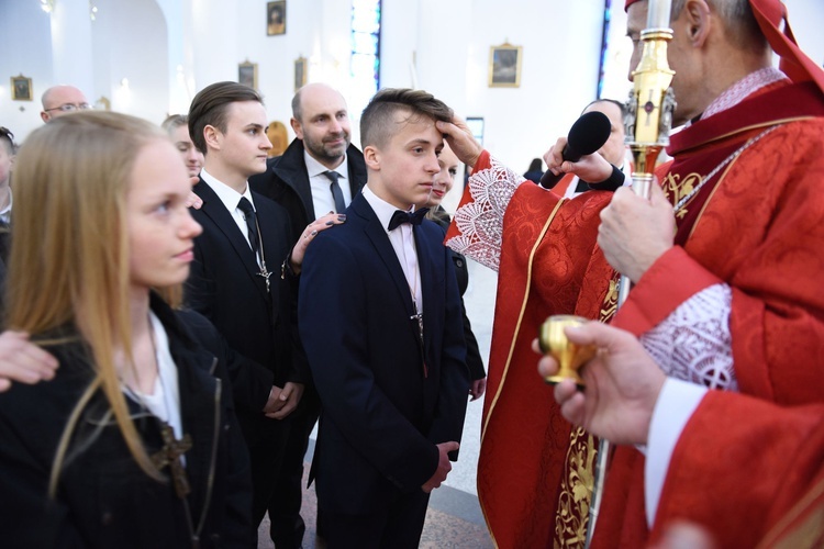 Bierzmowanie w kościele bł. Karoliny w Tarnowie