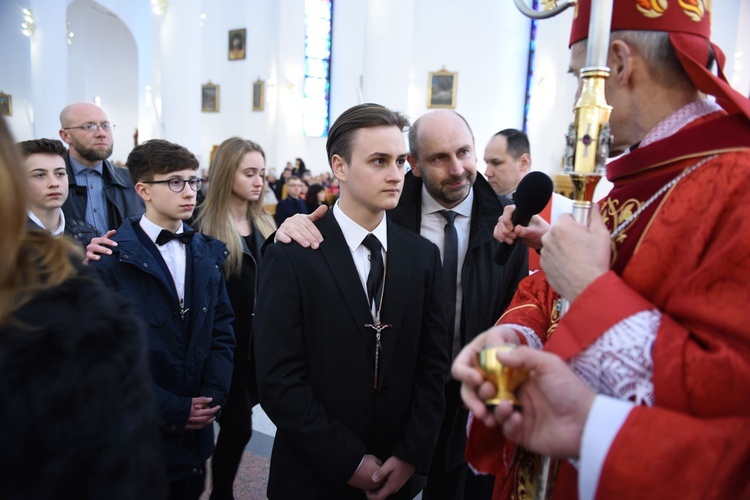 Bierzmowanie w kościele bł. Karoliny w Tarnowie