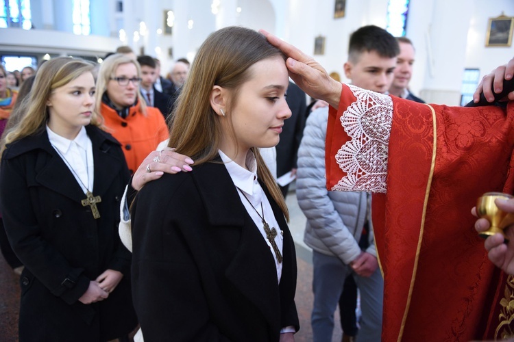 Bierzmowanie w kościele bł. Karoliny w Tarnowie