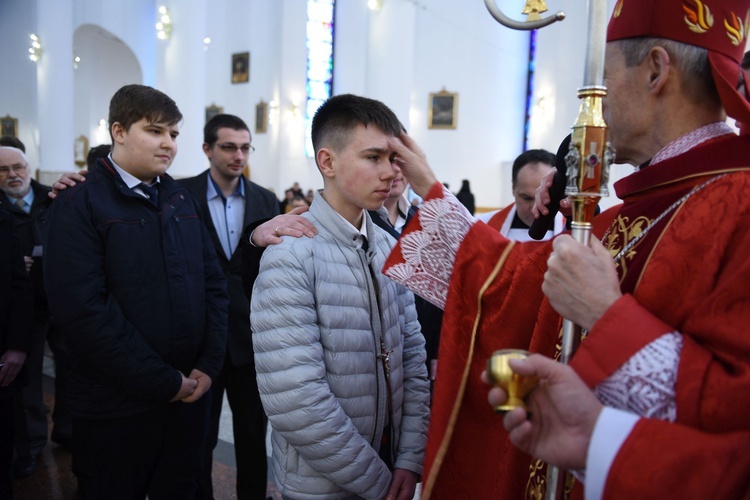 Bierzmowanie w kościele bł. Karoliny w Tarnowie