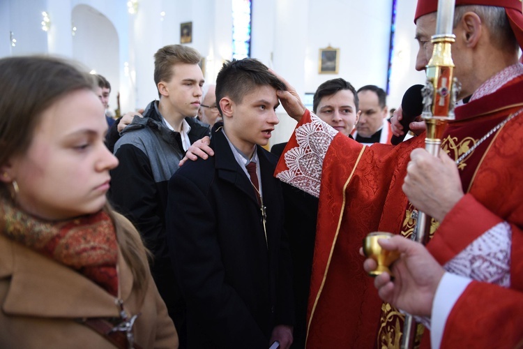 Bierzmowanie w kościele bł. Karoliny w Tarnowie