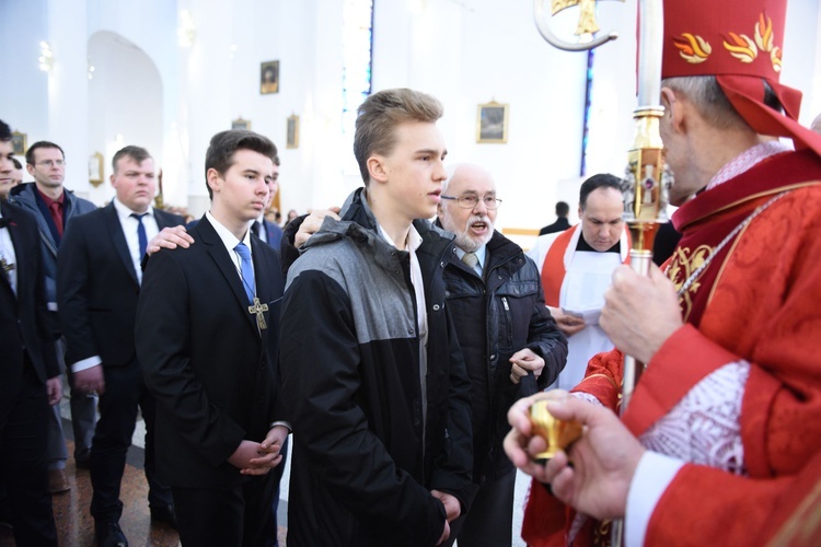 Bierzmowanie w kościele bł. Karoliny w Tarnowie