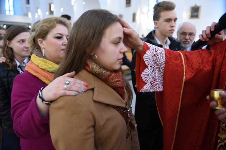 Bierzmowanie w kościele bł. Karoliny w Tarnowie