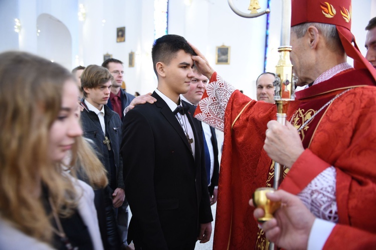 Bierzmowanie w kościele bł. Karoliny w Tarnowie