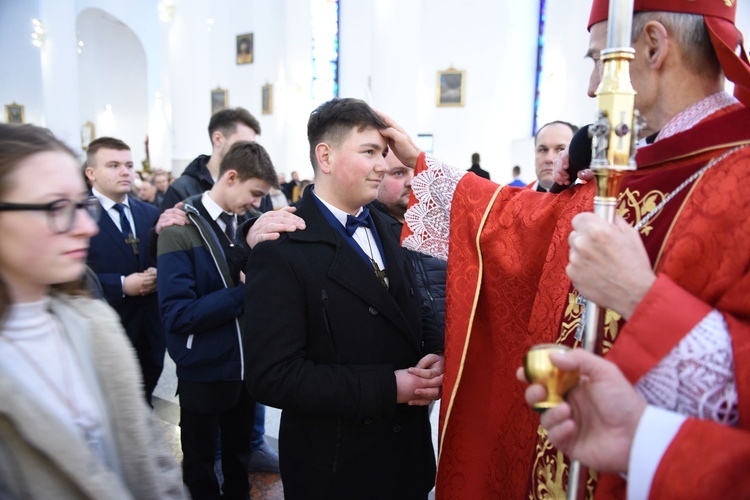 Bierzmowanie w kościele bł. Karoliny w Tarnowie