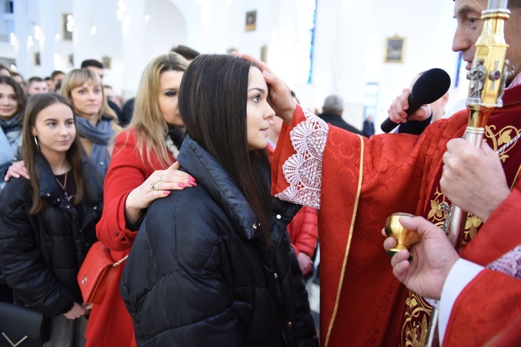 Bierzmowanie w kościele bł. Karoliny w Tarnowie