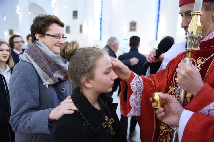 Bierzmowanie w kościele bł. Karoliny w Tarnowie