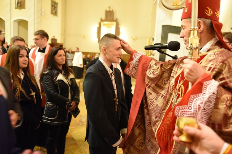 Bierzmowanie w kościele NSPJ w Tarnowie