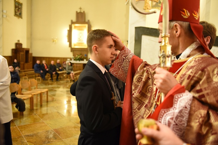 Bierzmowanie w kościele NSPJ w Tarnowie