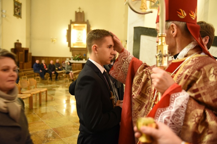 Bierzmowanie w kościele NSPJ w Tarnowie