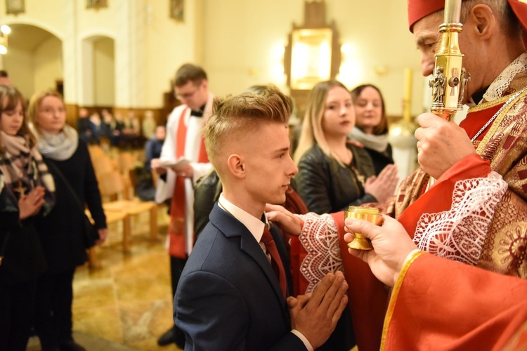 Bierzmowanie w kościele NSPJ w Tarnowie