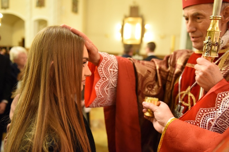 Bierzmowanie w kościele NSPJ w Tarnowie