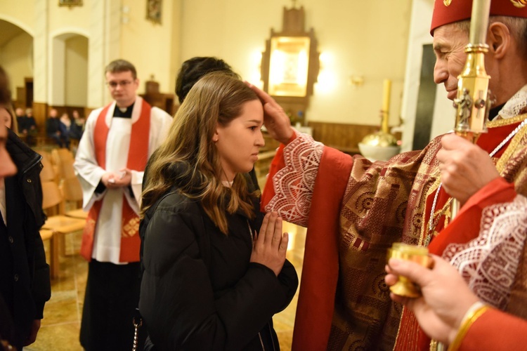 Bierzmowanie w kościele NSPJ w Tarnowie