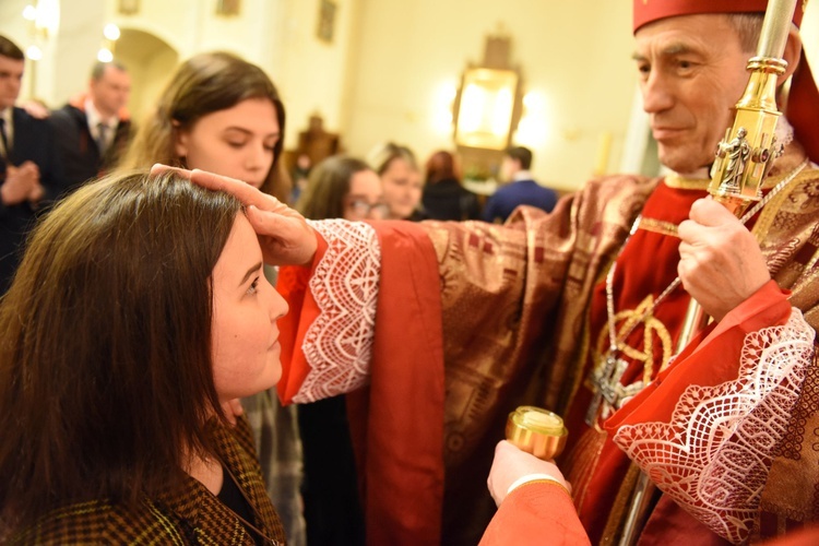 Bierzmowanie w kościele NSPJ w Tarnowie