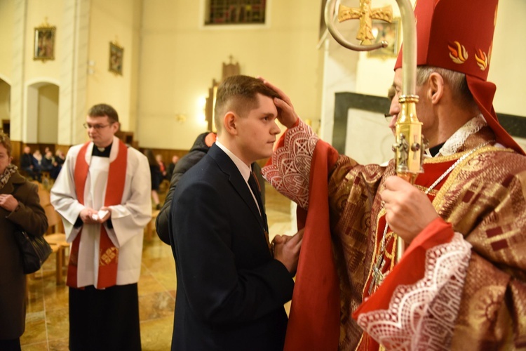 Bierzmowanie w kościele NSPJ w Tarnowie