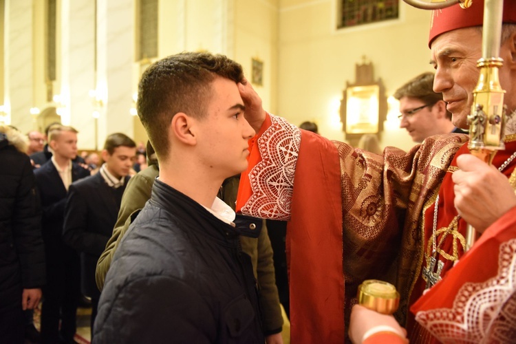 Bierzmowanie w kościele NSPJ w Tarnowie