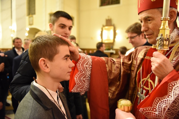 Bierzmowanie w kościele NSPJ w Tarnowie