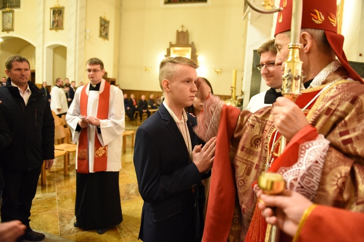 Bierzmowanie w kościele NSPJ w Tarnowie