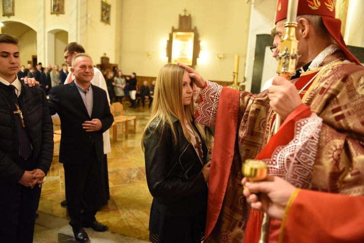 Bierzmowanie w kościele NSPJ w Tarnowie