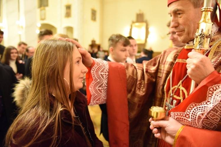 Bierzmowanie w kościele NSPJ w Tarnowie