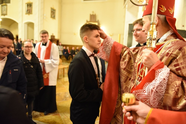 Bierzmowanie w kościele NSPJ w Tarnowie