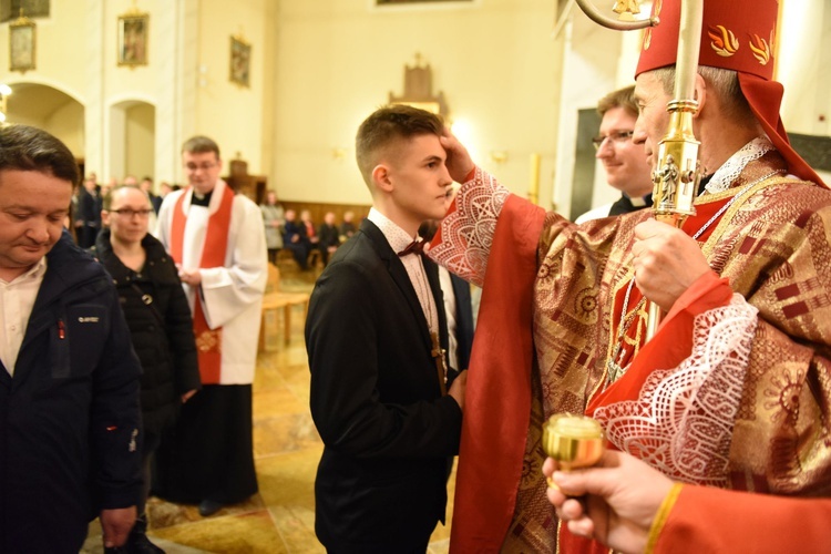 Bierzmowanie w kościele NSPJ w Tarnowie