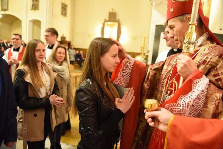 Bierzmowanie w kościele NSPJ w Tarnowie