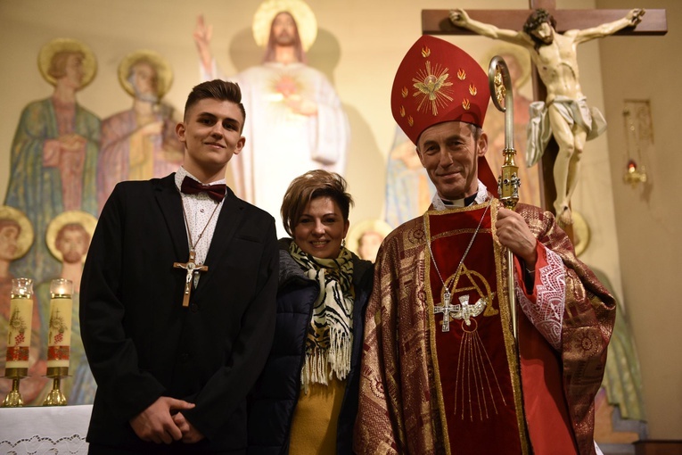 Bierzmowanie w kościele NSPJ w Tarnowie