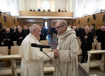 Papież: Bóg zawsze jest obecny w tym, co ludzkie