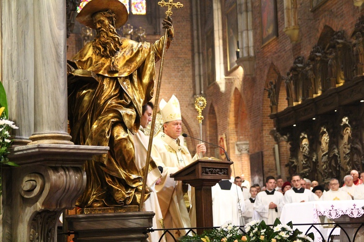 Święto patronalne abp. Józefa Kupnego i nowi nadzwyczajni szafarze Komunii św.