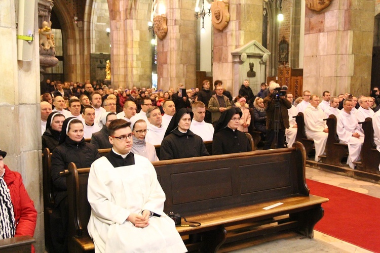 Święto patronalne abp. Józefa Kupnego i nowi nadzwyczajni szafarze Komunii św.